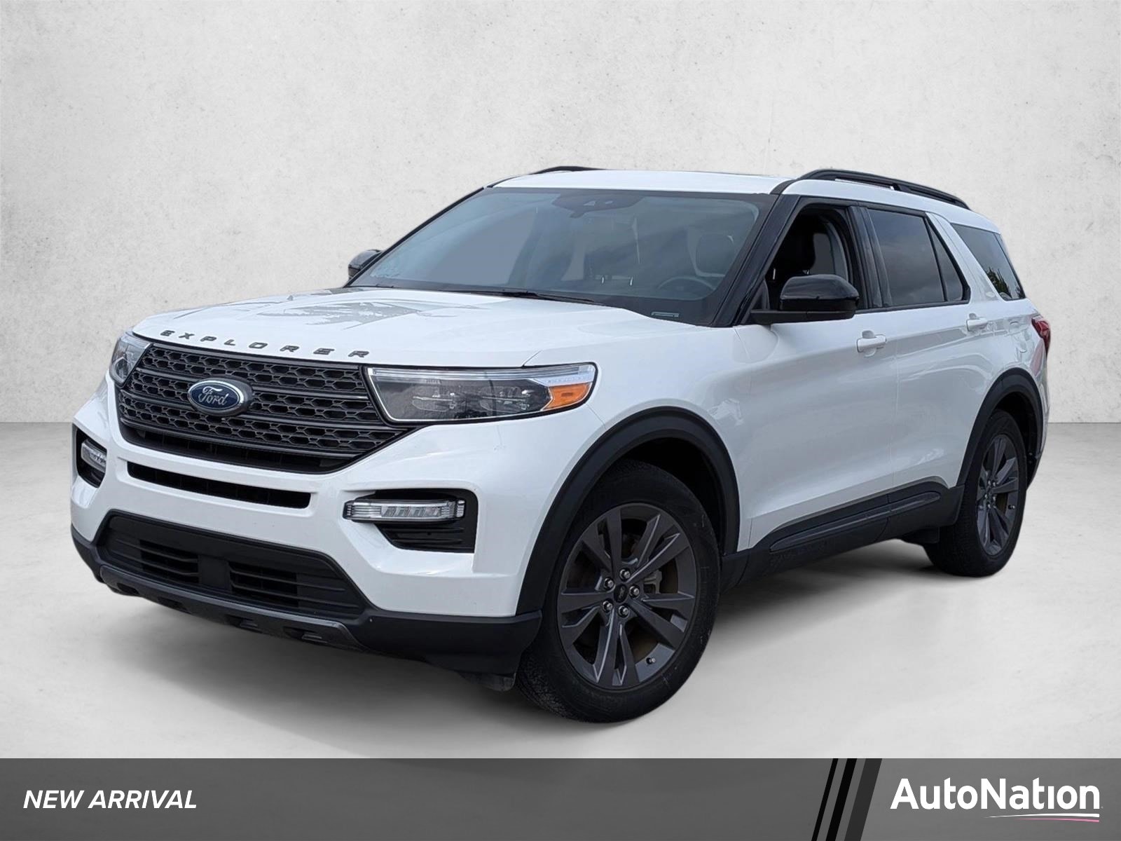 2023 Ford Explorer XLT RWD's photo
