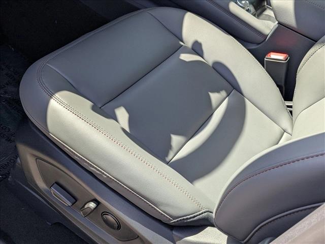 2026 Ford Explorer photo 3