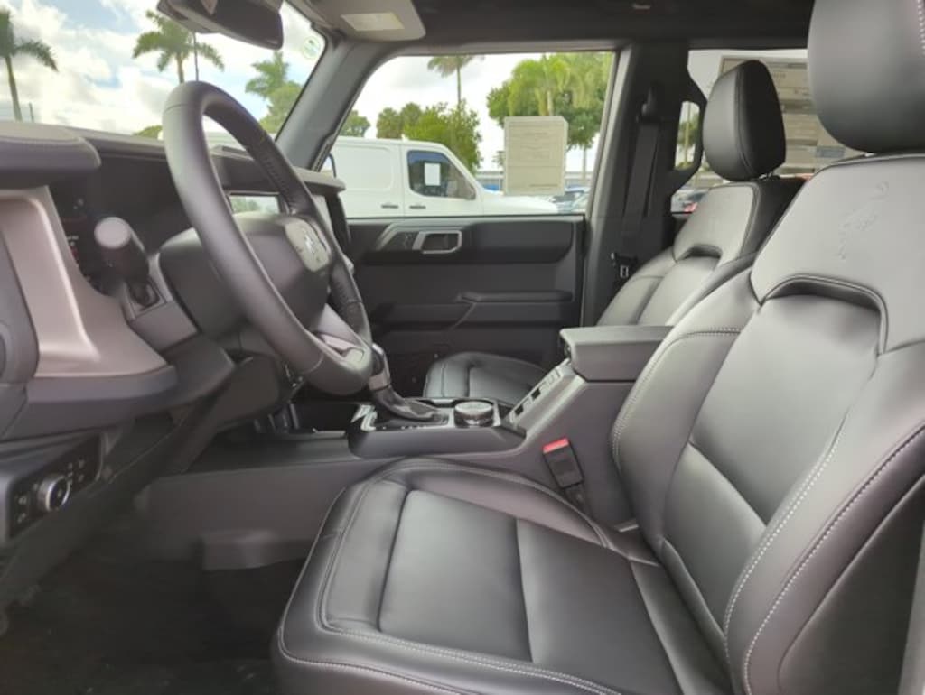 New 2025 Ford Bronco Outer Banks SUV