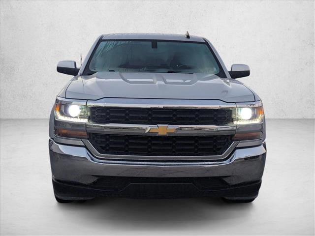 2018 Chevrolet Silverado 1500 LT photo 2
