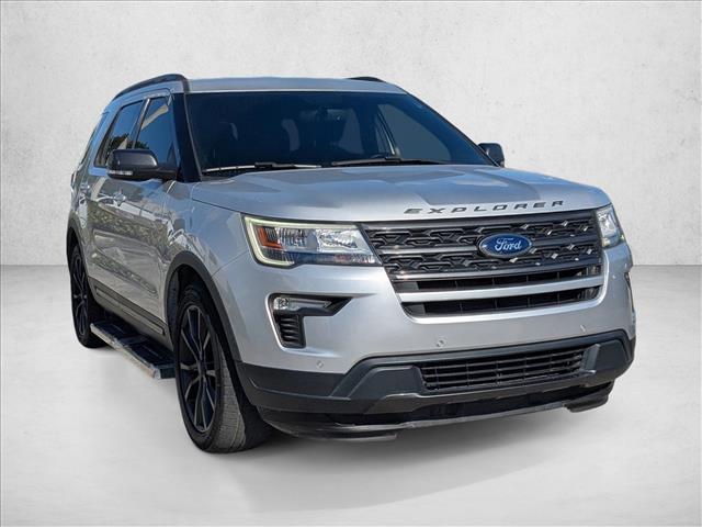 2019 Ford Explorer XLT photo 2