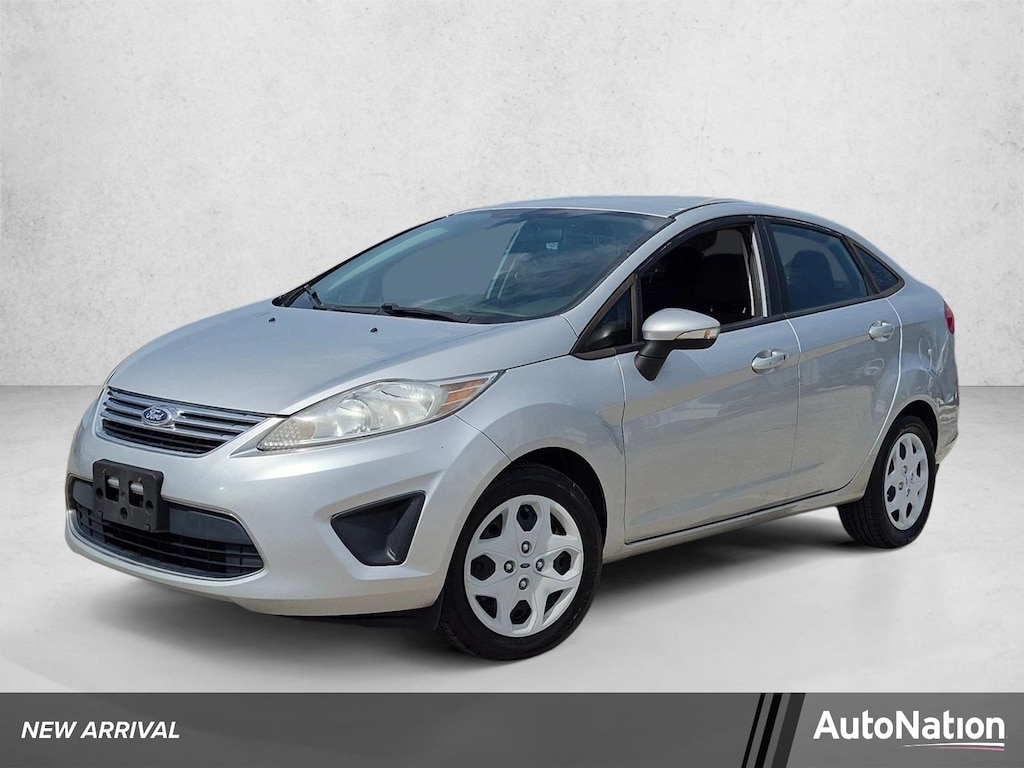 Used 2013 Ford Fiesta SE Sedan
