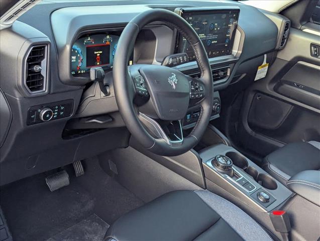 2025 Ford Bronco Sport Outer Banks photo 3