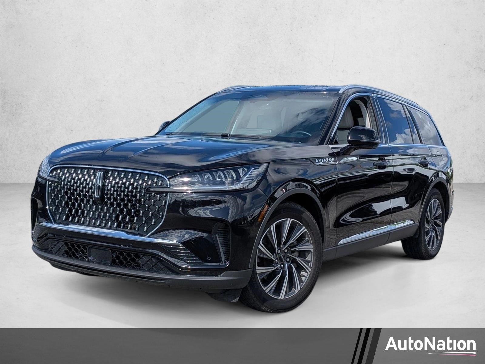 2025 Lincoln Aviator Premiere RWD's photo