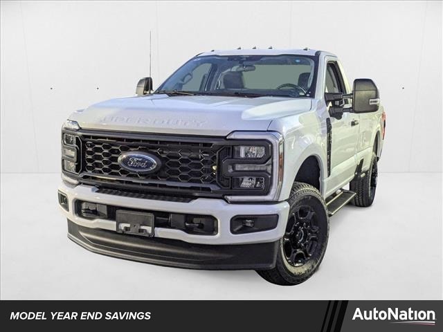 2025 Ford F-350 Super Duty XL's photo