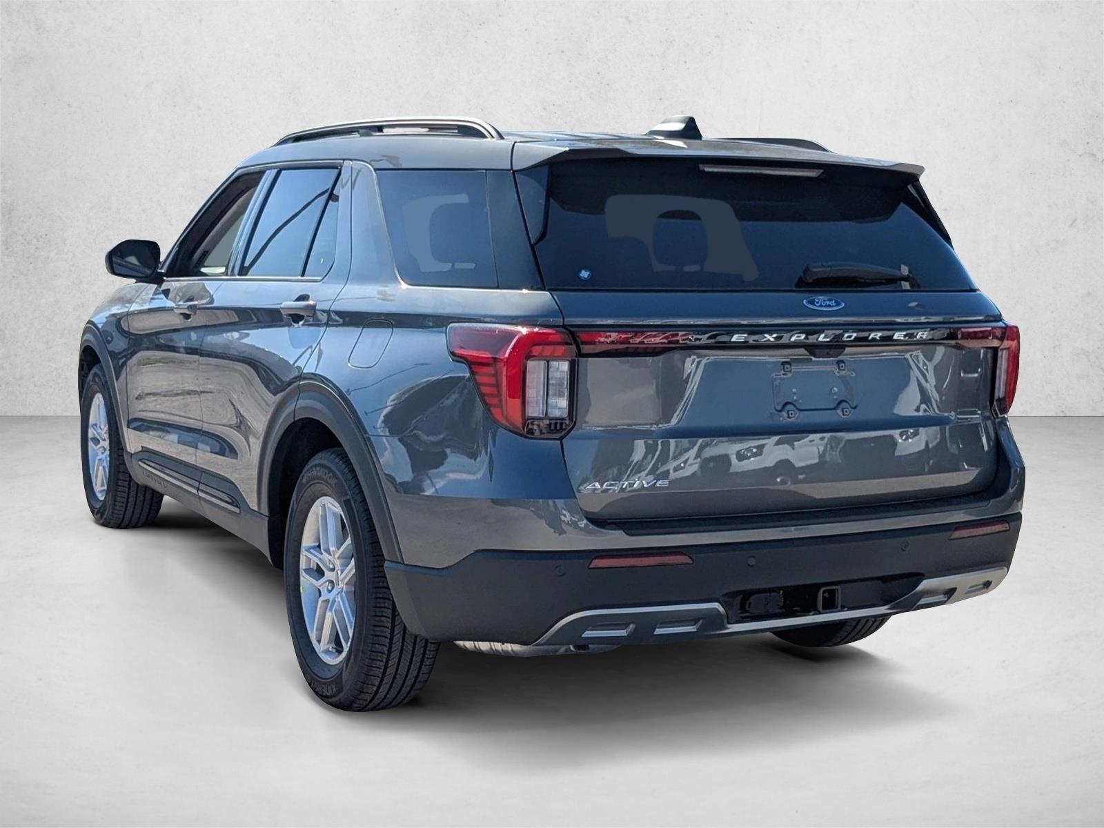2026 Ford Explorer Active - Photo 8