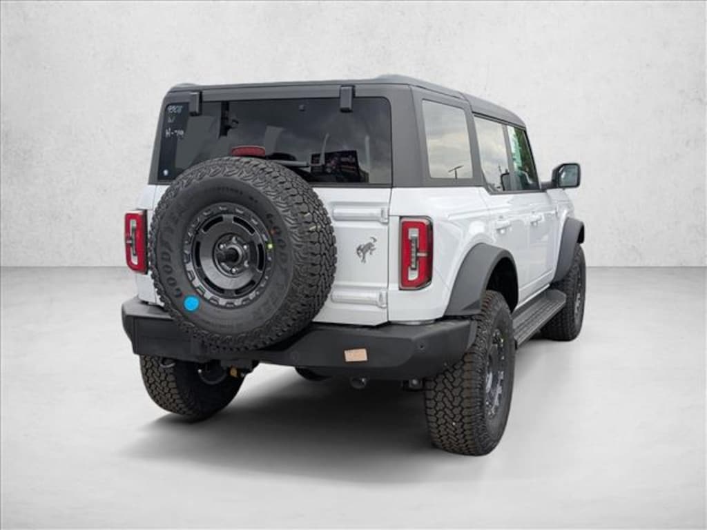 New 2025 Ford Bronco Outer Banks SUV