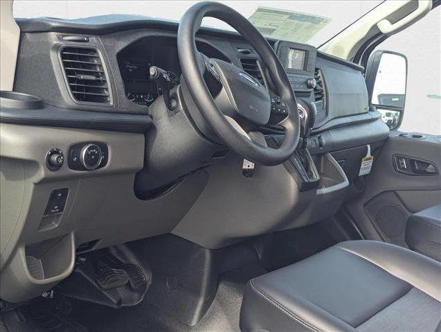 2025 Ford Transit photo 3
