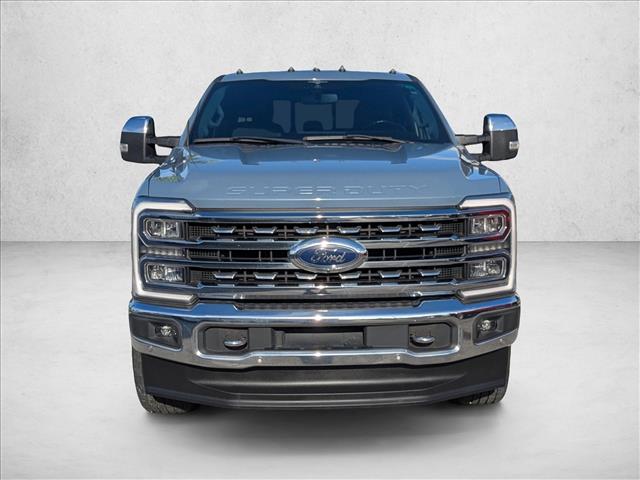 2023 Ford F-250 Lariat photo 2