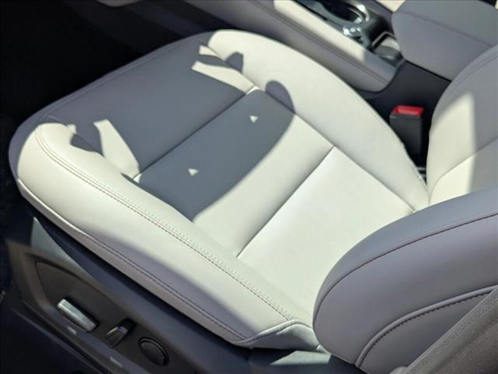 New 2026 Ford Explorer Active w/200A Pkg SUV