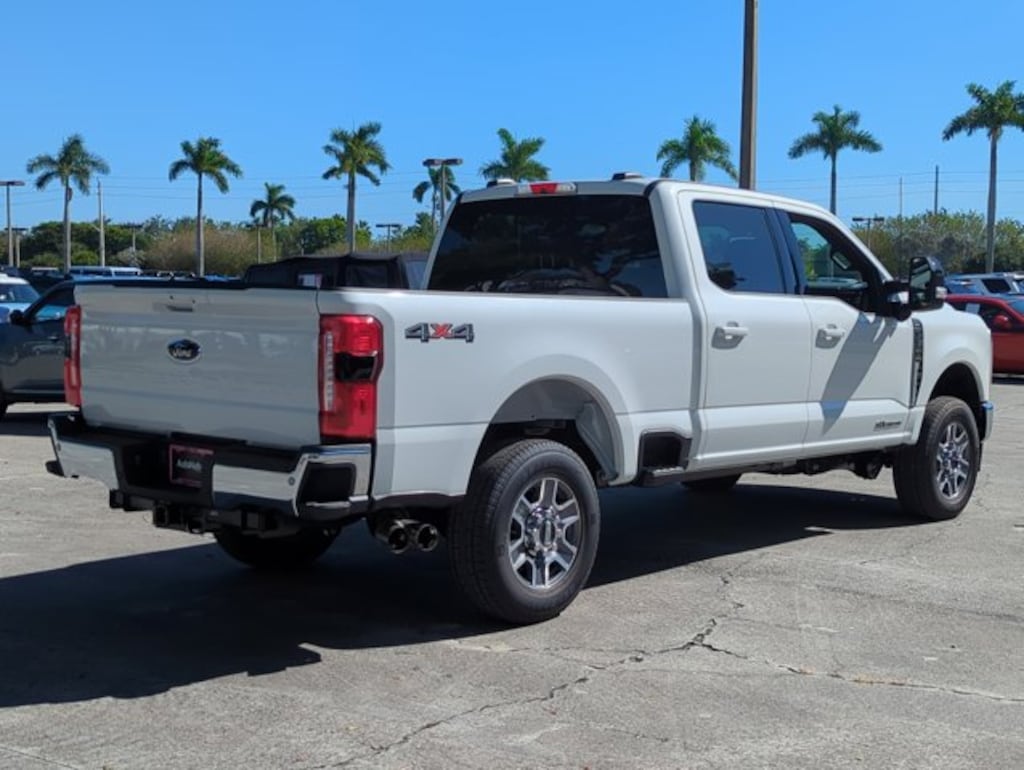 New 2026 Ford F-250 LARIAT Truck Crew Cab