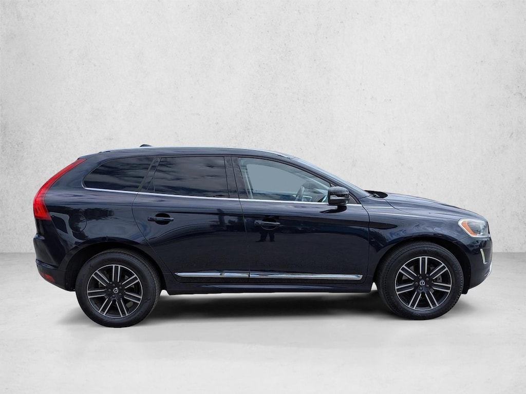 Used 2017 Volvo XC60 Dynamic SUV