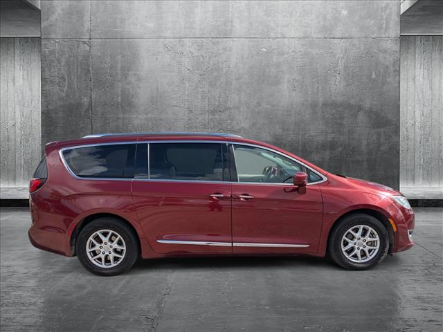 2020 Chrysler Pacifica Touring L photo 4