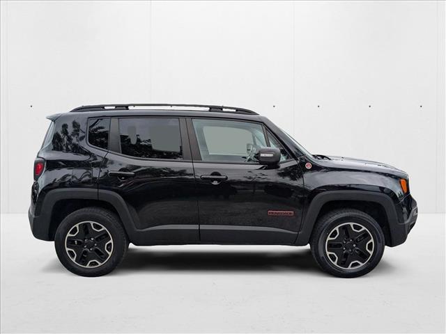 2016 Jeep Renegade Trailhawk photo 4