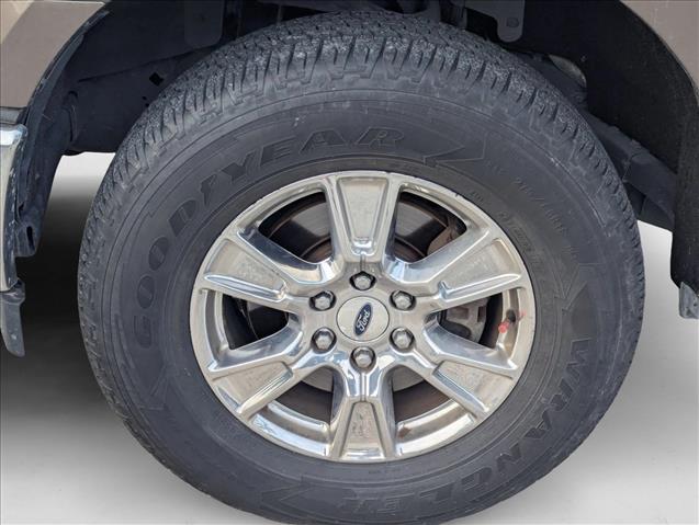 2017 Ford F-150 XLT photo 4
