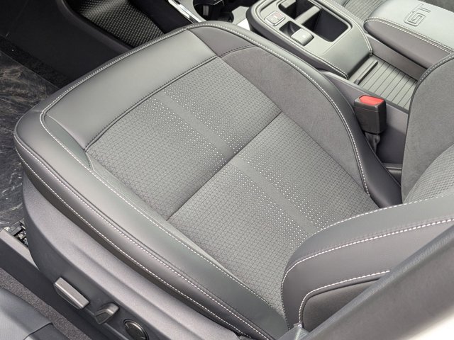 2025 Ford Mustang Mach-E GT photo 4