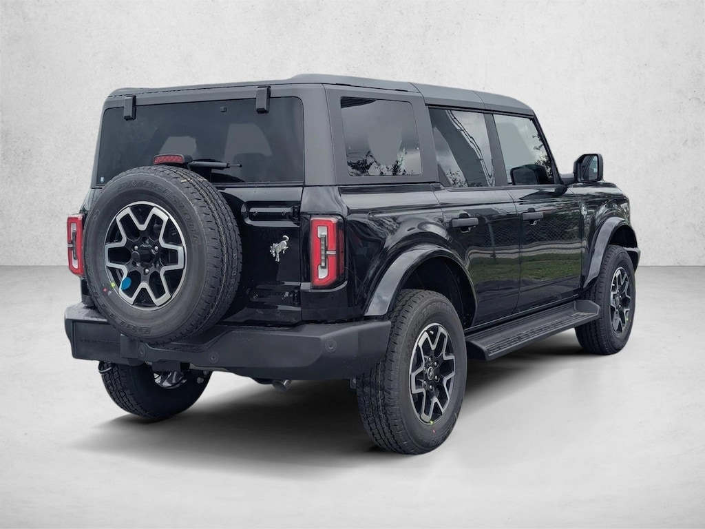 New 2026 Ford Bronco Outer Banks SUV