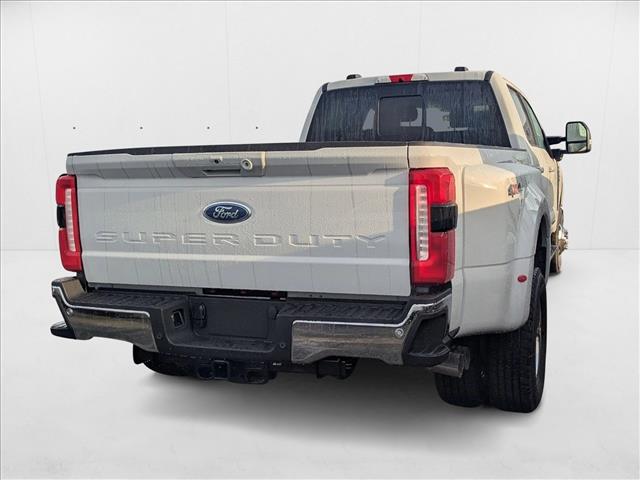 2026 Ford F-350 XLT photo 2