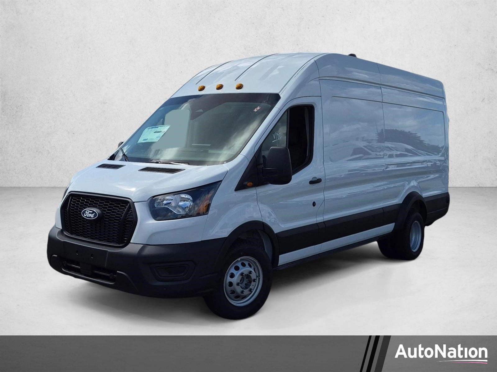  Ford Transit-350 Cargo