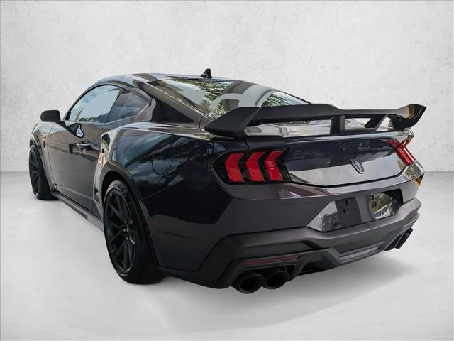 2025 Ford Mustang Dark Horse Deluxe photo 2