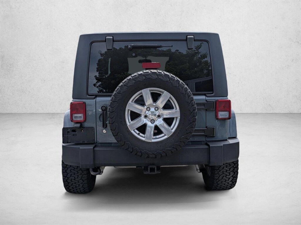 Used 2014 Jeep Wrangler Unlimited Sahara SUV