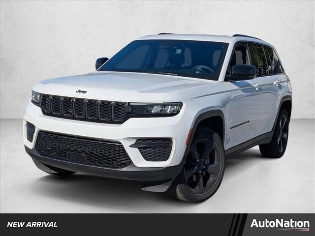 2023 Jeep Grand Cherokee Altitude's photo