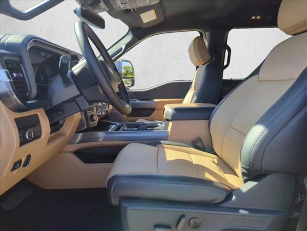 New 2026 Ford F-250 LARIAT Truck Crew Cab