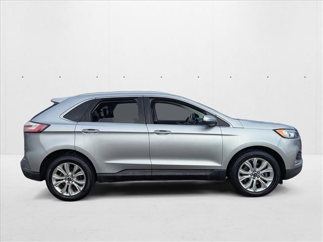 2020 Ford Edge Titanium photo 4