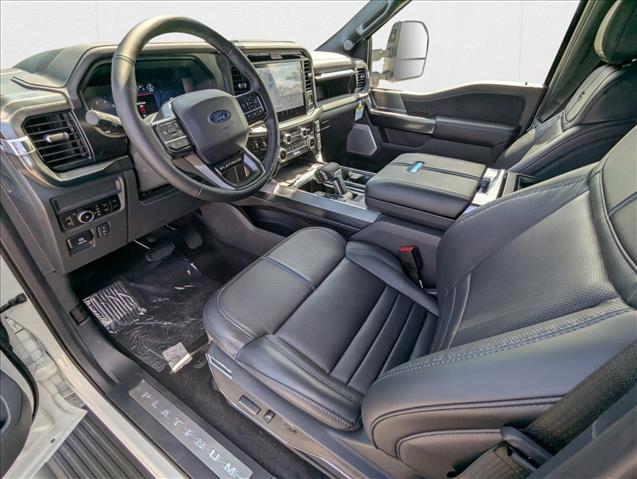 2025 Ford F-150 Platinum photo 3