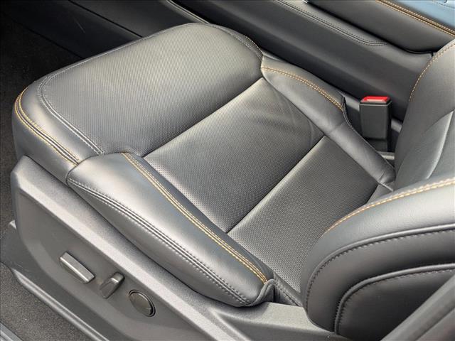 2025 Ford Expedition photo 4