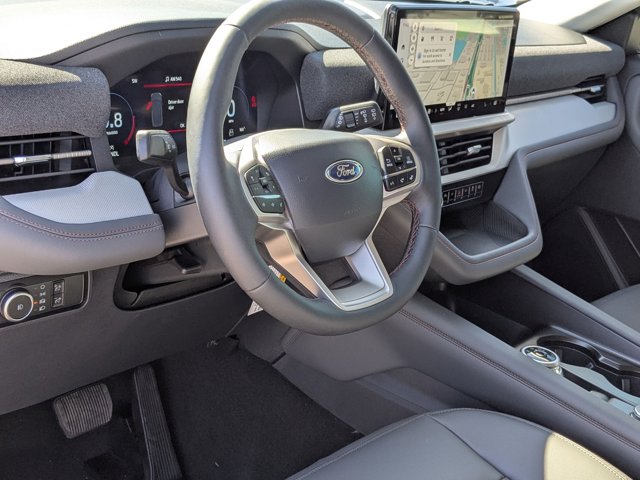 2026 Ford Explorer photo 2