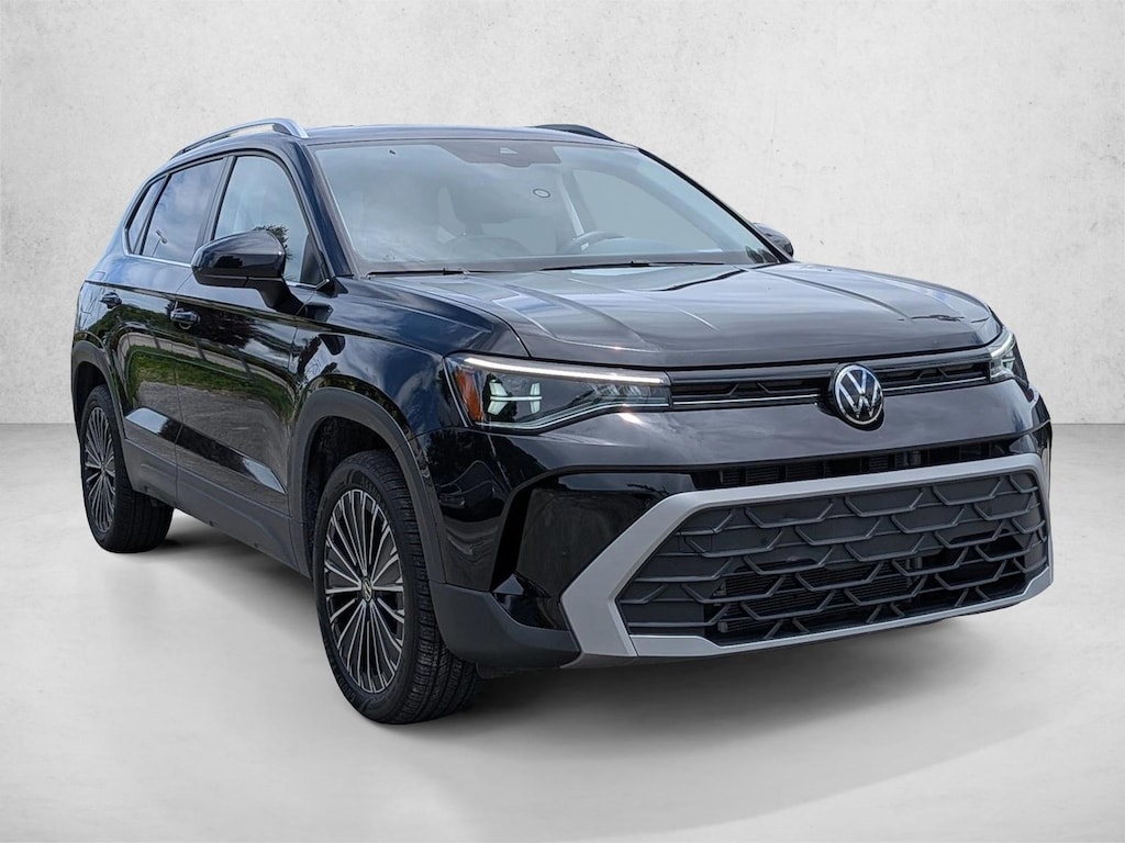 Used 2025 Volkswagen Taos SE SUV