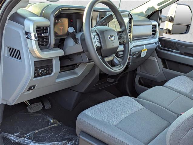 2026 Ford F-350 XLT photo 3