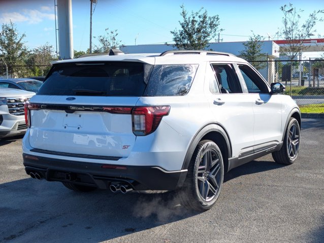 2026 Ford Explorer ST photo 2