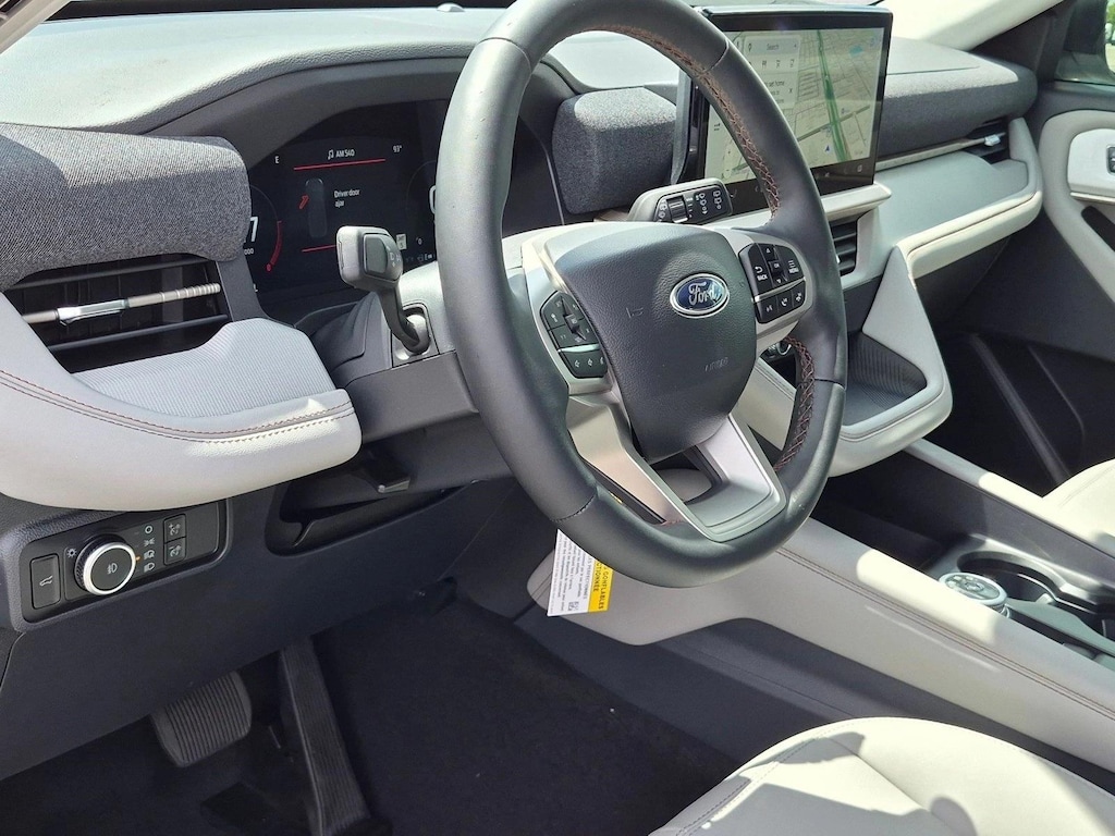 New 2026 Ford Explorer Active w/200A Pkg SUV