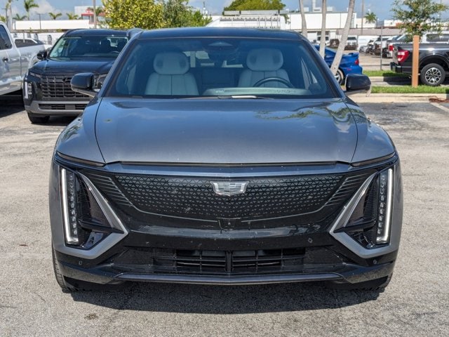 Used 2024 Cadillac LYRIQ Luxury 3 with VIN 1GYKPSRK9RZ121617 for sale in Hialeah, FL