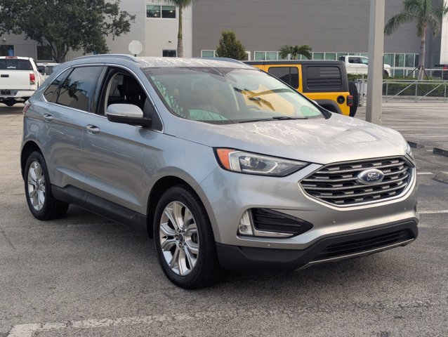 2020 Ford Edge Titanium photo 3