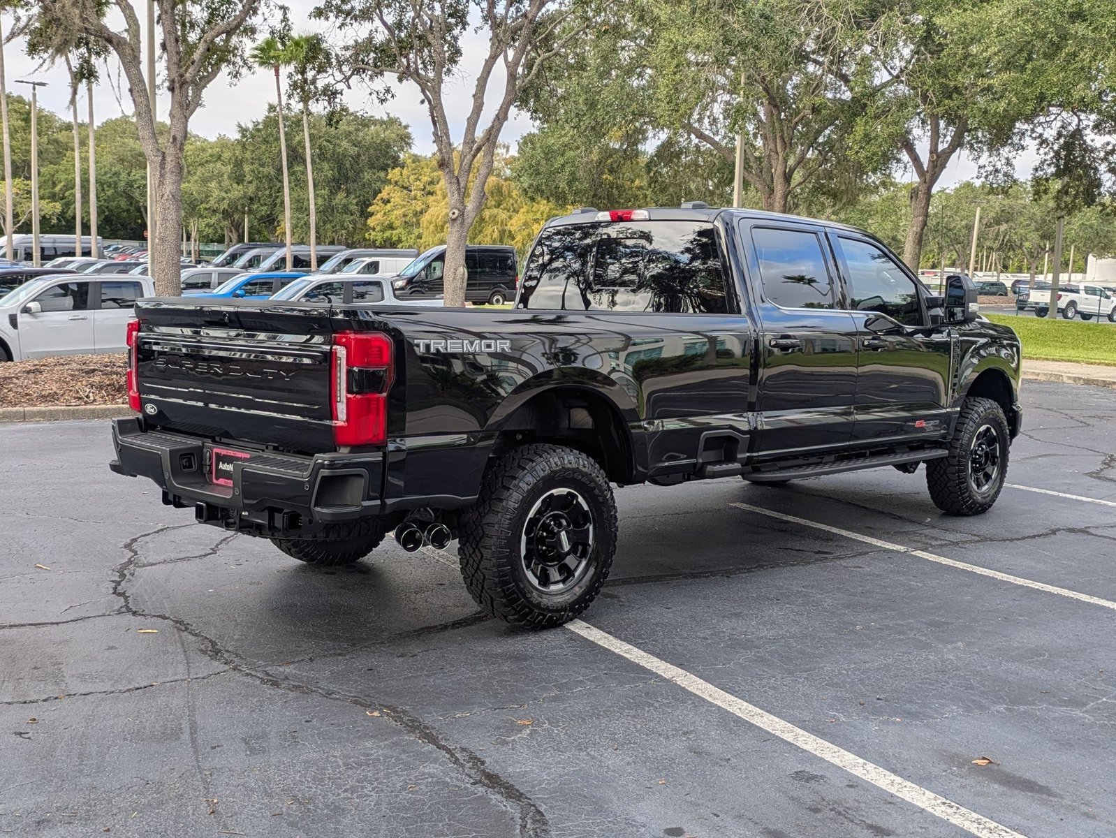 New 2027 Ford F-350 Platinum Truck Crew Cab