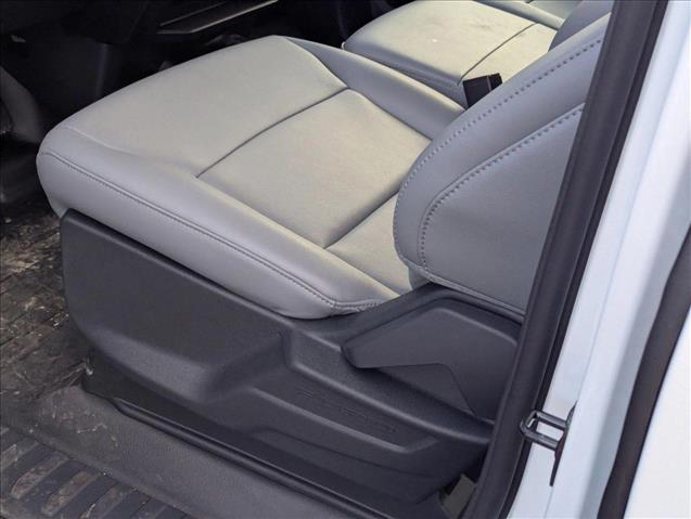 2025 Ford F-150 XL photo 4
