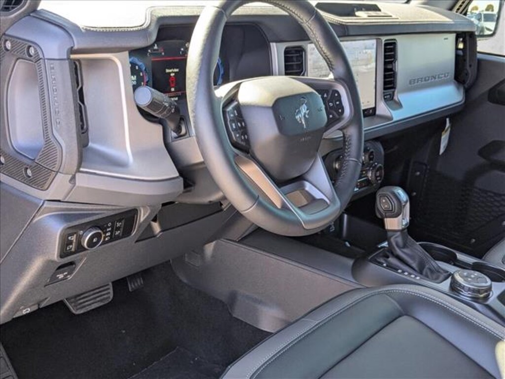 New 2025 Ford Bronco Outer Banks SUV