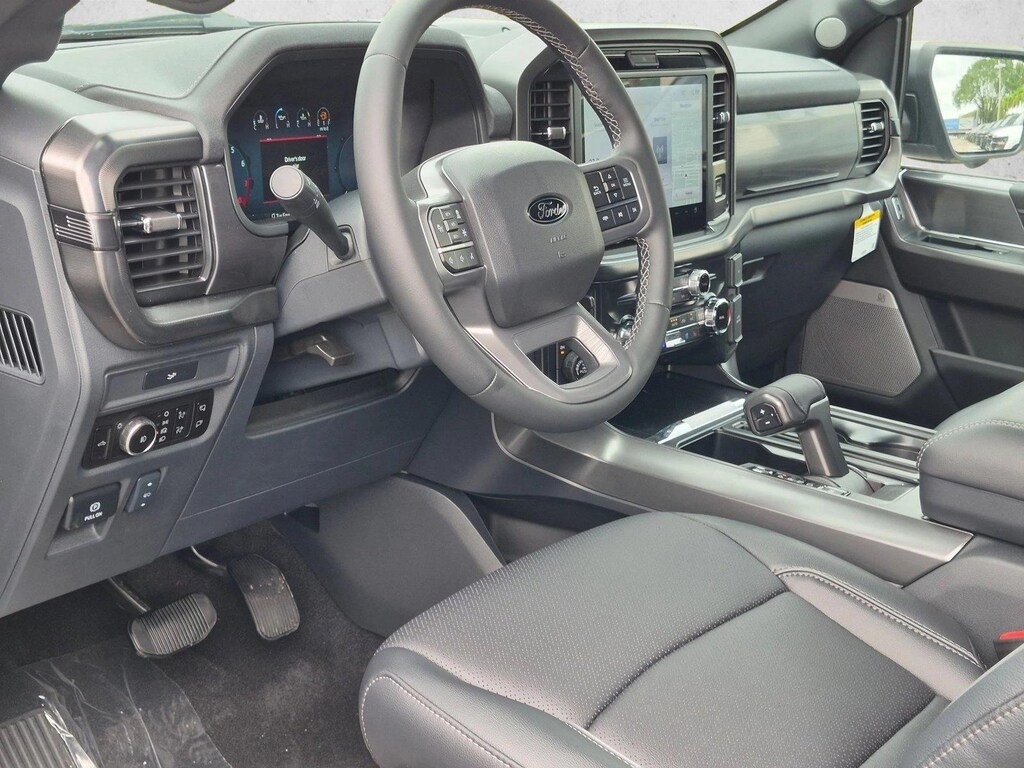 New 2026 Ford F-150 LARIAT Truck SuperCrew Cab