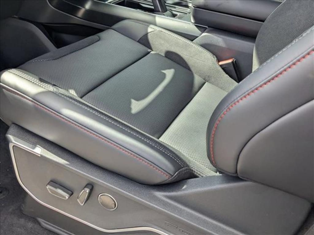 New 2025 Ford F-150 Raptor Truck SuperCrew Cab