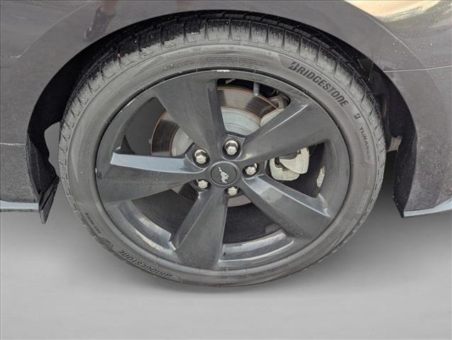 2022 Ford Mustang EcoBoost Premium photo 2