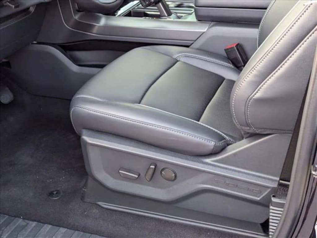 New 2025 Ford F-150 LARIAT Truck SuperCrew Cab