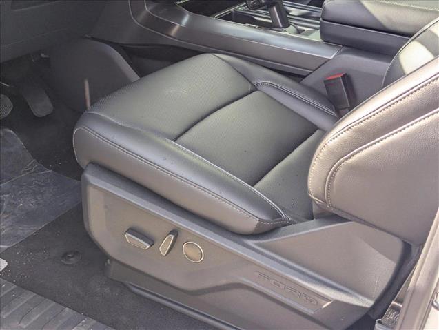 2025 Ford F-150 Lariat photo 4