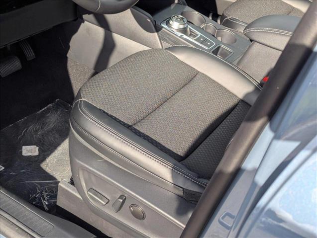 2025 Ford Escape photo 4
