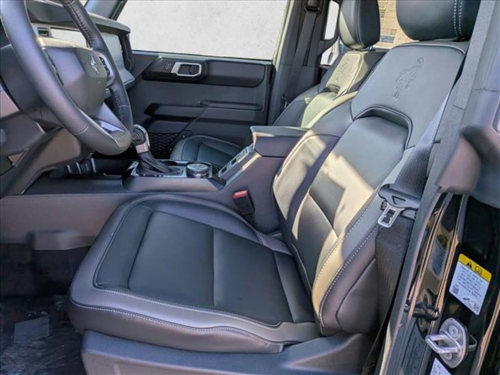 New 2025 Ford Bronco Outer Banks SUV