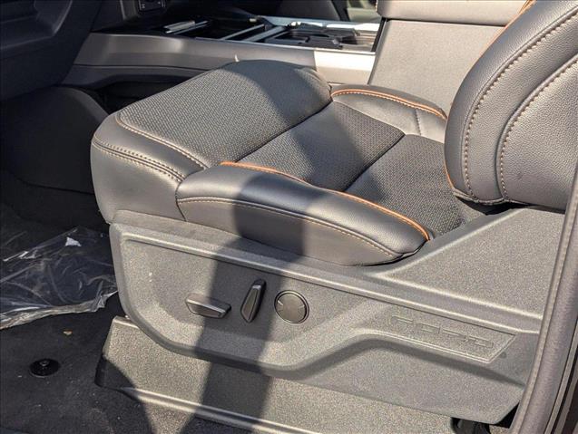 2025 Ford F-250 Lariat photo 4