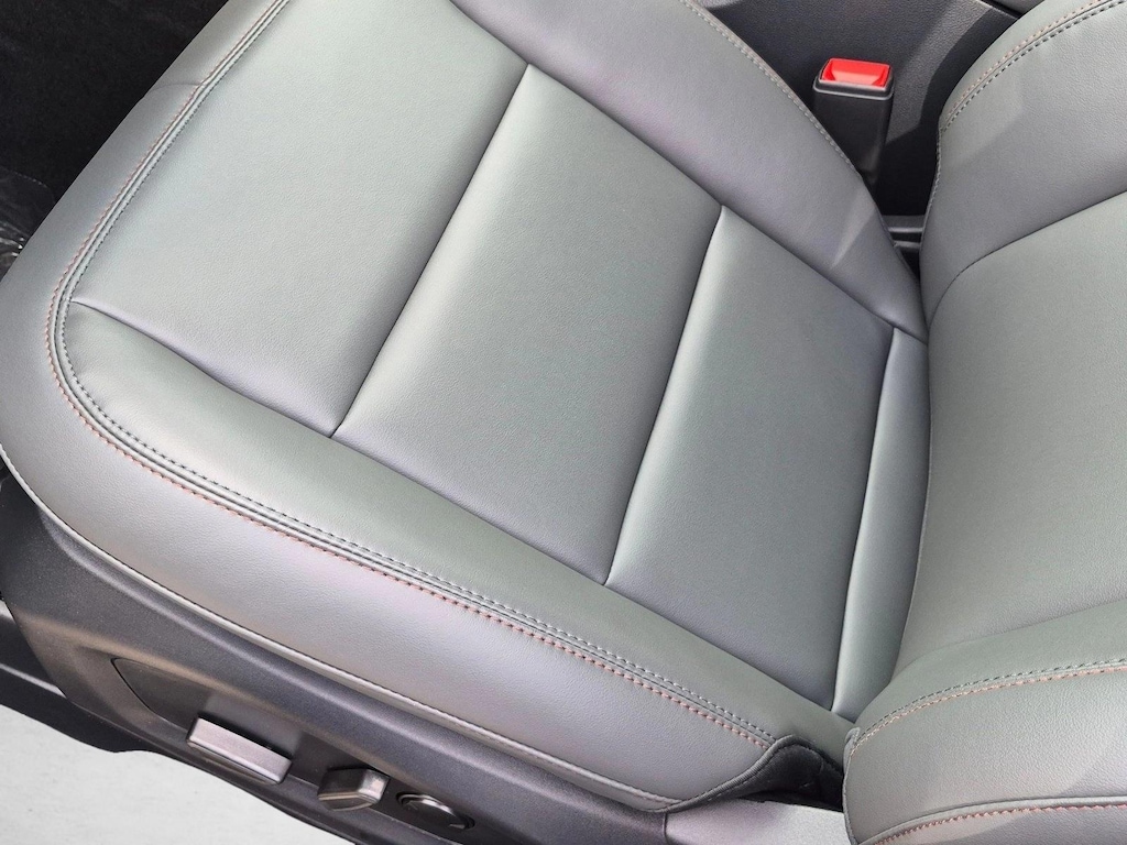 New 2026 Ford Explorer Active w/200A Pkg SUV