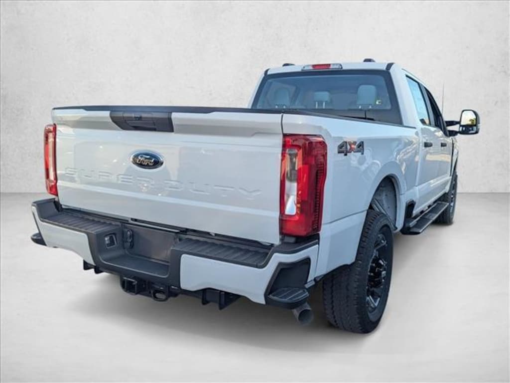 New 2026 Ford F-250 XL Truck Crew Cab